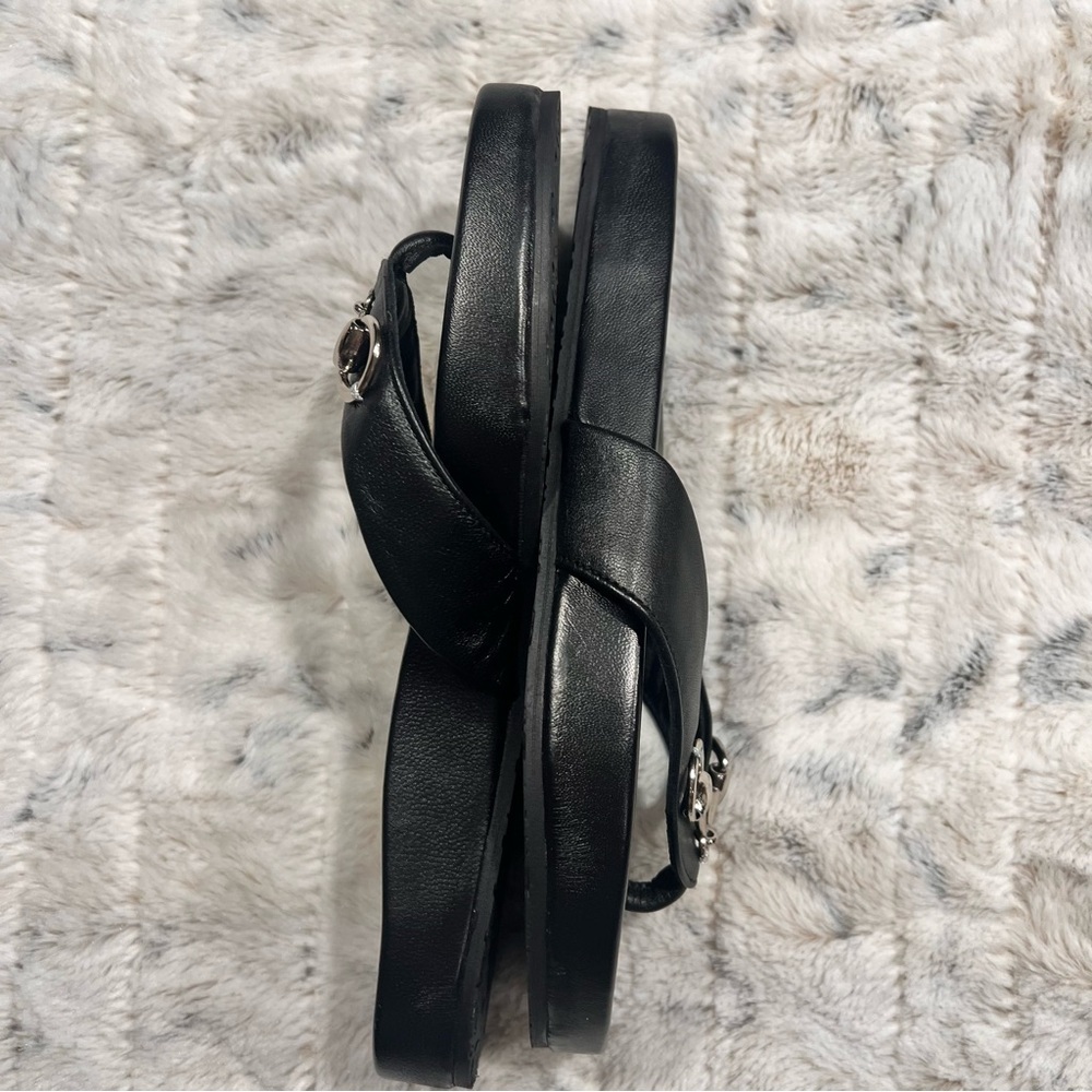 NWOB Snaffles Thong Horse Bit Sandals Sz-7 - Picture 6 of 8